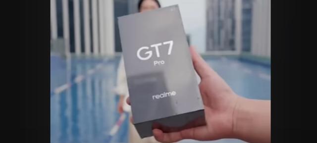 Unboxing sub apă pentru noul flagship realme GT7 Pro, care își etalează certificarea IP68/69