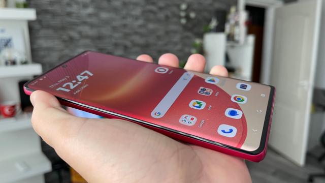 <b>Motorola distribuie Android 15 Beta înaintea celor de la Samsung; Iată pe ce modele a fost semnalat update-ul</b>Sosirea lui Android 15 pe terminalele Pixel a avut ca efect și startul programelor de testare Beta, iar mai de dimineață v-am informat despre disponibilitatea actualizării pe telefoanele de gaming ASUS ROG Phone 8. Acum apar