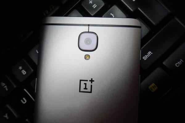 OnePlus 3: Camera şterge amintirea neplăcută a lui OnePlus 2, se ia la trântă cu granzii