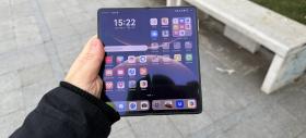 Huawei Mate X7: Display-uri mai mari, pliu mai bine ascuns, ecran pliabil imersiv