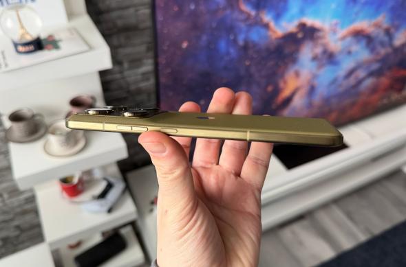 Motorola Signature - Fotografii hands-on(3): Design_ (3).jpg