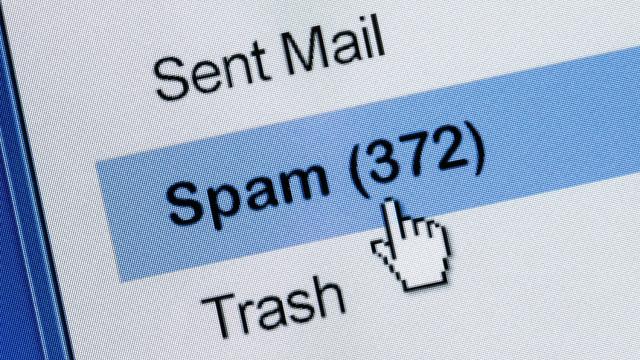 <b>Gmail a fost „atacat” de spam în perioada 24-25 ianuarie; Google detaliază incidentul</b>A trecut ușor sub radar un incident ce a avut loc în perioada 24-25 ianuarie, în weekend. Se pare că inbox-urile utilizatorilor Gmail a fost umplut brusc cu spam, newslettere dubioase, promoții și mailuri pe care nimeni nu le-ar fi deschis de bunăvoie