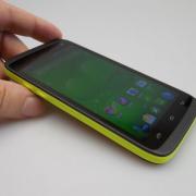 Allview E2 Jump review & concurs: luminos, zgomotos, rezistent la apă şi tineresc (Video)