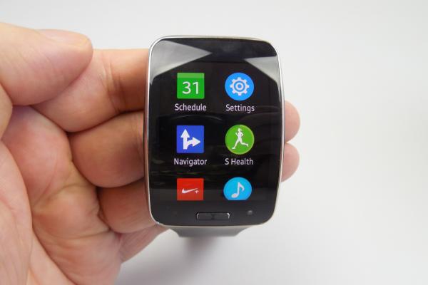 Samsung Gear S Review: ceasul-smartphone cu preţ de smartphone, dar fără independenţă totală de handset-uri (Video)