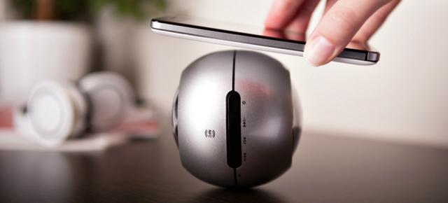 Piaţa accesoriilor audio wireless creşte de 3 ori mai rapid decât cea a smartphone-urilor, dar e impulsionată de acestea