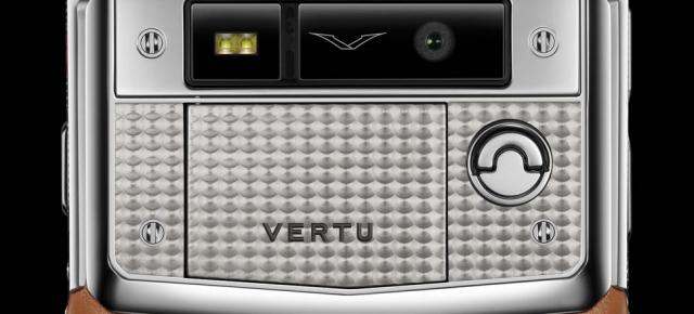 Vertu are un nou proprietar din China, iar CEO-ul său îşi dă demisia; O nouă direcţie pentru producătorul de telefoane de lux?