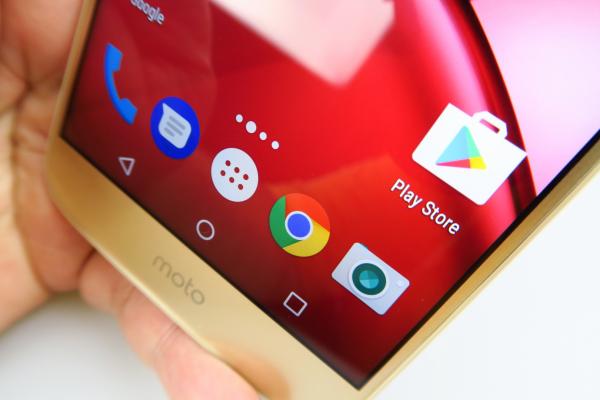 Motorola Moto M: OS, UI, aplicaţii curate, stock şi pe bază de Marshmallow