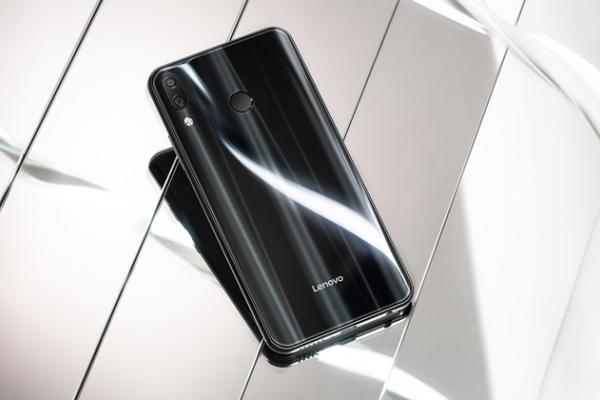 Lenovo Z5 este acum oficial cu ecran de 6.2 inch și procesor SD636; Rival pentru ZenFone 5 la jumătate de preț