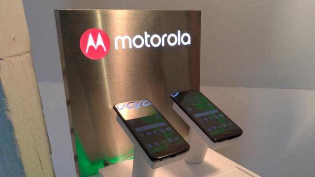 <b>Motorola lansează în România telefoanele Moto G6, Moto G6 Play şi Moto G6 Plus: design premium, talie subţire şi camere duale</b>În cadrul unui eveniment de presă ce a avut loc pe data de 29 mai în România, am avut ocazia să privesc mai îndeaproape noile smartphone-uri din seria Moto G6, fiind vorba despre modelul standard G6, despre varianta Moto G6 Play și despre G6 Plus