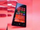 Review HTC Windows Phone 8X: cel mai bun design HTC din ultima vreme și calitate audio deosebită (Video)