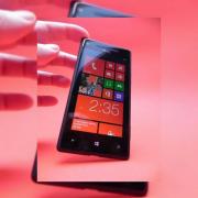 Review HTC Windows Phone 8X: cel mai bun design HTC din ultima vreme și calitate audio deosebită (Video)