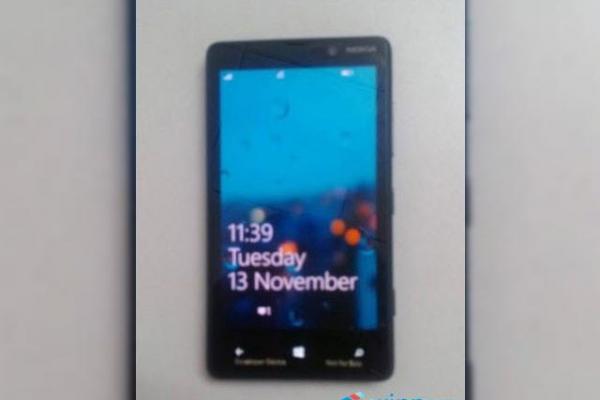 Nokia Lumia 825 - smartphone cu Windows Phone 8 și display PureMotion (zvon)
