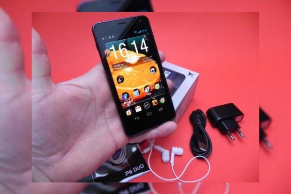 Allview P6 Stony unboxing: scoatem din cutie cel mai perfomant telefon Allview de până acum, primul cu ecran HD (Video)