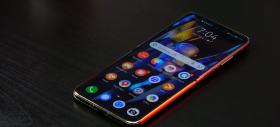 Huawei P50 Pocket: OS, UI, aplicaţii bazate pe un EMUI 12 aerisit, personalizabil, dar fără Flex Mode