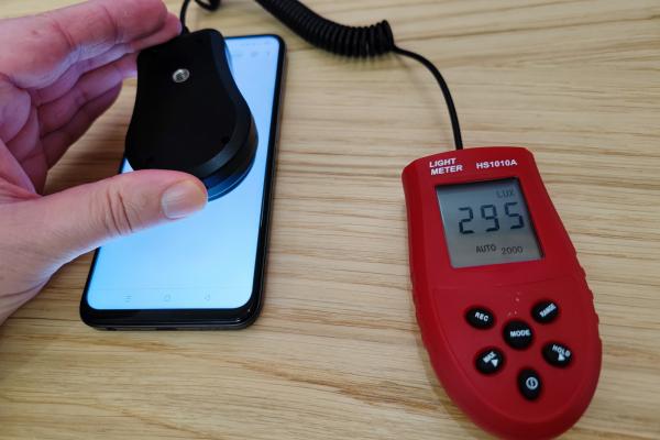 Luminozitate display realme 8i