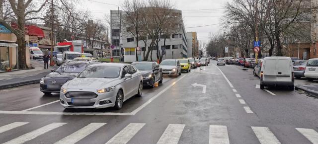 Statul român vrea să creeze un soi de Waze: o platformă pe care şoferii vor raporta probleme cu drumurile şi autostrăzile