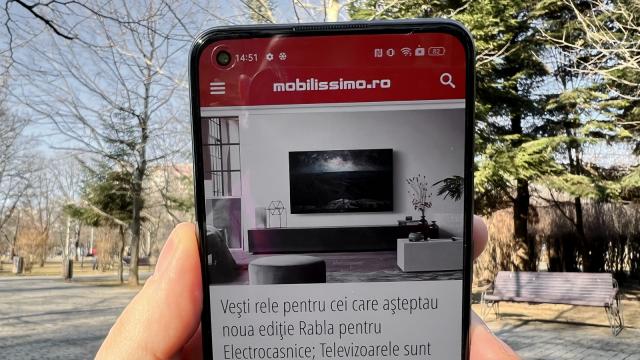 <b>realme 9 PRO+: Display de calitate, un AMOLED bine ales</b>realme 9 PRO+ are un ecran Super AMOLED de 6.43 inch, diagonală câştigătoare a ultimului an. Suficientă pentru gaming, dar şi pentru manevrarea telefonului cu o singură mână. Acest ecran oferă o rezoluţie de 2400 x 1080 pixeli, refresh rate de 90 Hz şi..