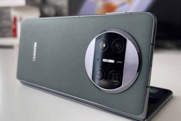 Huawei Mate X3: Camera numărul 1 a pliabilelor? Hai să aflăm!