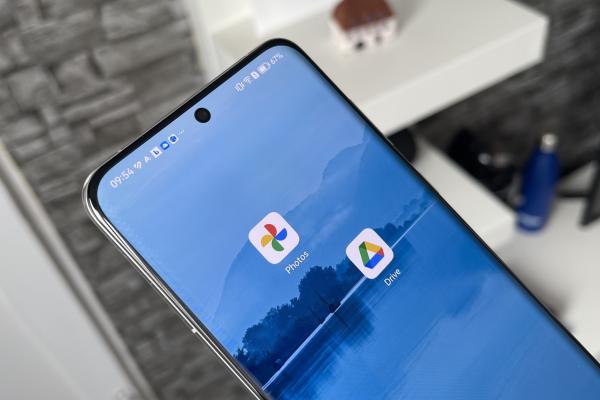 Ce aplicații Google găsim în AppGallery și cum ne facem treaba cu Google Drive și Google Photos?