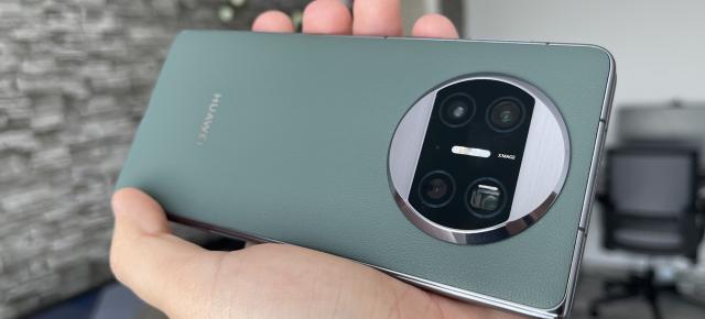 Huawei Mate X3: Design mult evoluat de la predecesor, chiar şi faţă de rivali