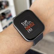 Prezentare CMF Watch Pro by Nothing: Smartwatch premium accesibil, cu autonomie de 13 zile, display AMOLED mare, difuzor și microfon pentru apeluri