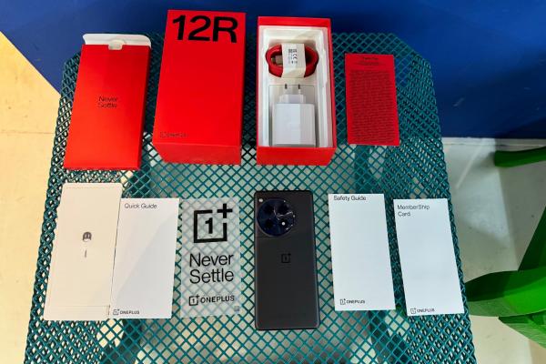 OnePlus 12R - unboxing