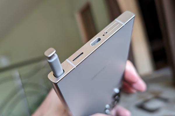 Samsung Galaxy S24 Ultra: Acustica făcută parcă mai mult pentru gaming decât muzică