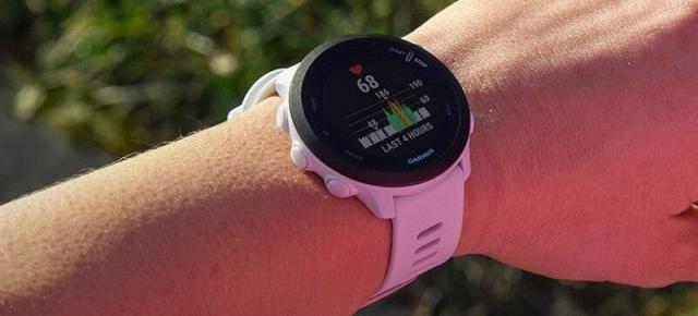 Garmin pregătește smartwatch-ul Forerunner 165; Ar primi display AMOLED și senzor elevate V4 pentru monitorizare precisă