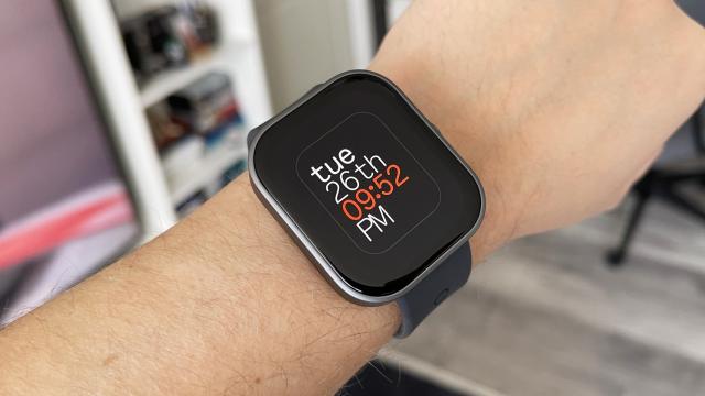 <b>Prezentare CMF Watch Pro by Nothing: Smartwatch premium accesibil, cu autonomie de 13 zile, display AMOLED mare, difuzor și microfon pentru apeluri</b>De ceva timp zona tech parcă intrase în mainstream, produsele lansate fiind similare din multe puncte de vedere, producătorii ajungând parcă să nu mai „inoveze” cum o făceau altă dată. Era nevoie de un producător nou care să impulsioneze piața și cred