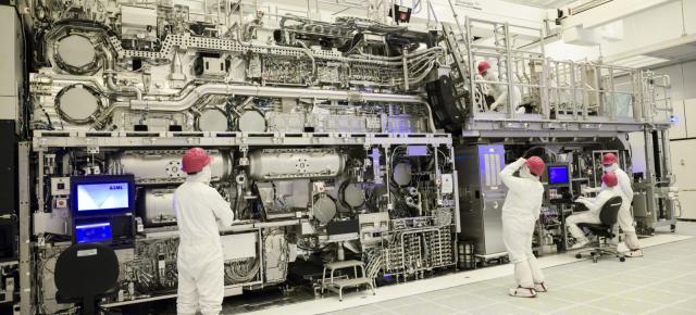 Samsung schimbă „imprimanta” cu care produce cipuri: High-NA EUV intră în fabrici din 2028