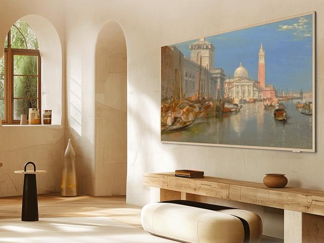 TCL lansează televizoare Art TV cu tehnologie QD-Mini LED și design pentru perete