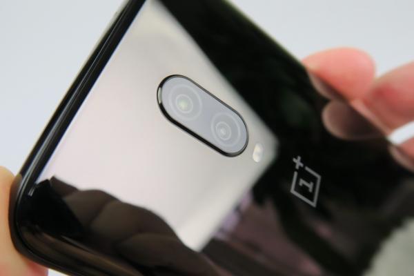 OnePlus 6 și OnePlus 6T primesc actualizarea stabilă la Android 10 + OxygenOS 10