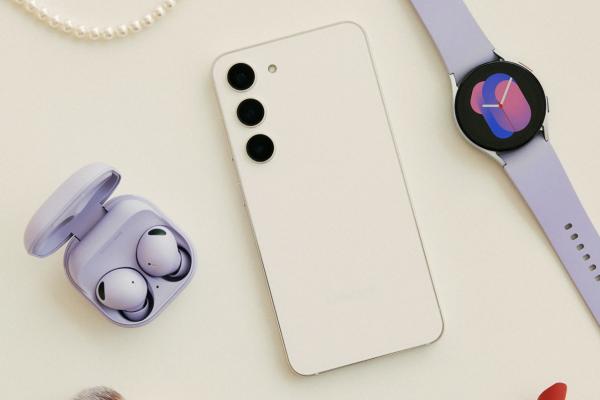 Samsung Galaxy S23 este aici! Cel mai compact S23 are baterie mai mare și un design iconic, ușor de recunoscut  