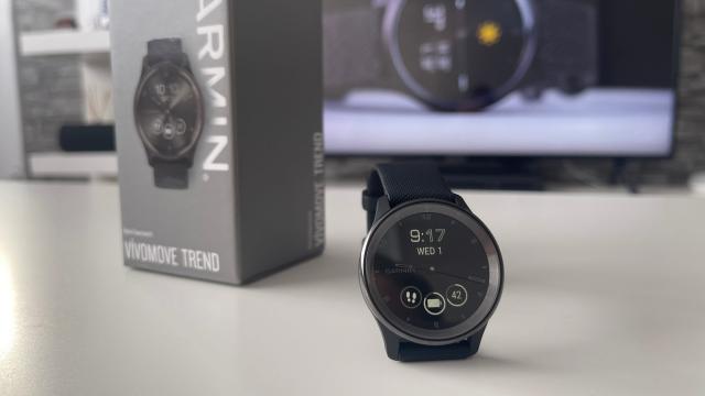 <b>Garmin anunță noul ceas hibrid Vivomove Trend, pe care îl avem deja în teste; Iată ce aduce (unboxing)</b>Prima zi a lunii februarie vine încărcată de noi dispozitive, iar printre telefoane și laptop-uri iată că se strecoară și un smartwatch, unul hibrid de la Garmin. Noul venit se numește Garmin Vivomove Trend și combină funcționalitățile smart a