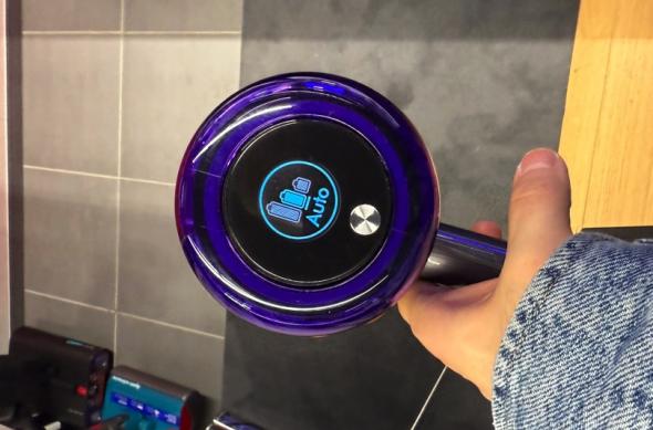 Aspirator vertical DYSON V15 Detect Absolute 2023: Aspirator-vertical-DYSON-V15-Detect-Absolute-2023_009.jpg