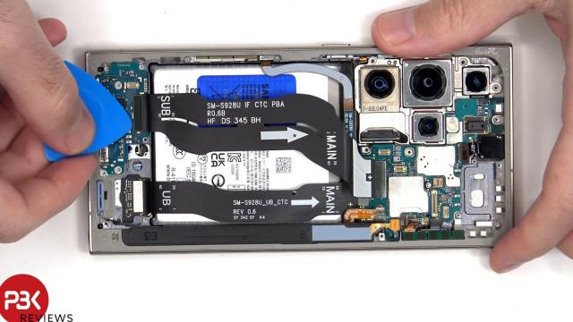<b>Samsung Galaxy S24 Ultra ia notă foarte mare la uşurinţă de reparare; Iată-l desfăcut! (Video)</b>A venit şi acel moment al debutului unui produs când îl vedem desfăcut, disecat şi îi vedem analizată uşurinţă de reparare. E vorba despre Samsung Galaxy S24 Ultra şi venim din start cu veşti bune: e tare uşor de reparat

