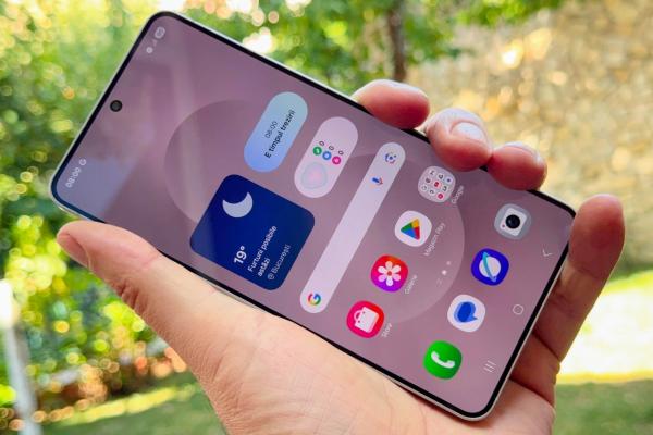 Samsung Galaxy S25 Edge: Display reîncarnat de la S25+, cu peste 1000 LUX