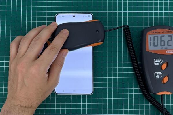 Samsung Galaxy S25 Edge - Test luminozitate
