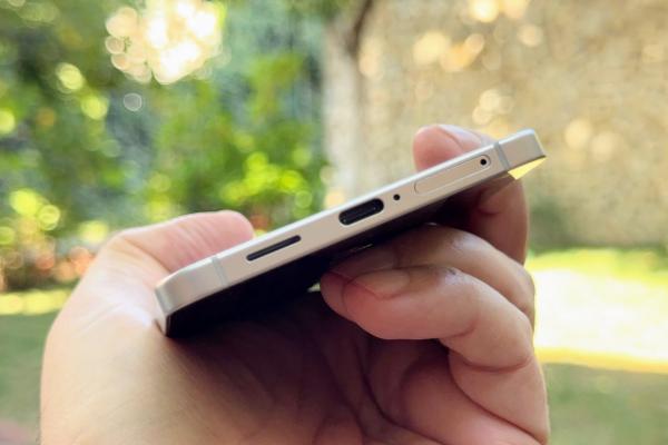 Samsung Galaxy S25 Edge: Baterie sacrificată pentru talie, dar nu aşa rău cum te-ai aştepta
