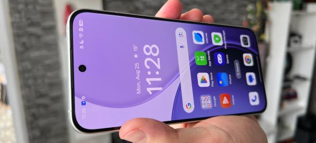 OPPO Reno14 5G: ColorOS 15 este despre personalizare, editare foto cu AI și productivitate