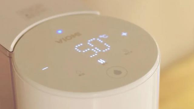 <b>Mini Turul Magazinelor #45: Aparat care încălzeşte apa instant, aparat anti şoareci şi SSD la sub 100 lei</b>În pragul reducerilor de Black Friday mai avem timp pentru un tur al magazinelor compact, ediție în care veți descoperi produse pe care probabil nu le veți găsi în cadrul promoțiilor de vineri. Printre acestea se numără un fierbător Xiaomi