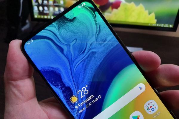 Samsung Galaxy A80: Conectivitate de flagship, chiar şi fără jack audio şi difuzor pentru convorbiri