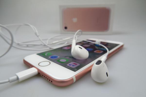 Apple iPhone 7 - Unboxing