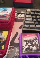 Revin colecțiile de dischete? Un gamer și-a transferat portofoliul de jocuri Steam pe suport fizic, folosind SSD-uri (Video)