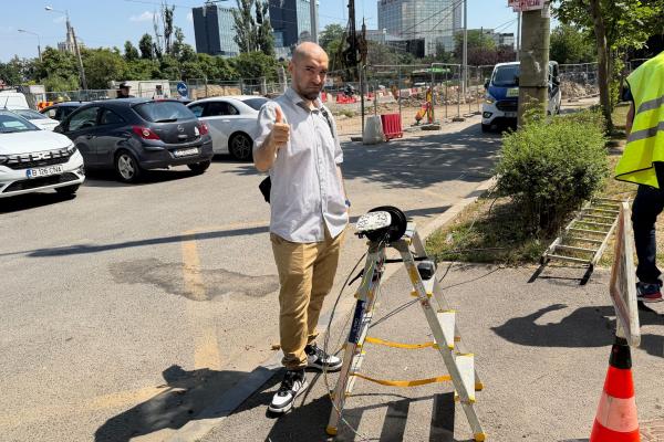 Am fost pe şantier ca să văd ce se întâmplă când are loc un incident de fibră optică; Interviuri cu oficiali Orange (Video)