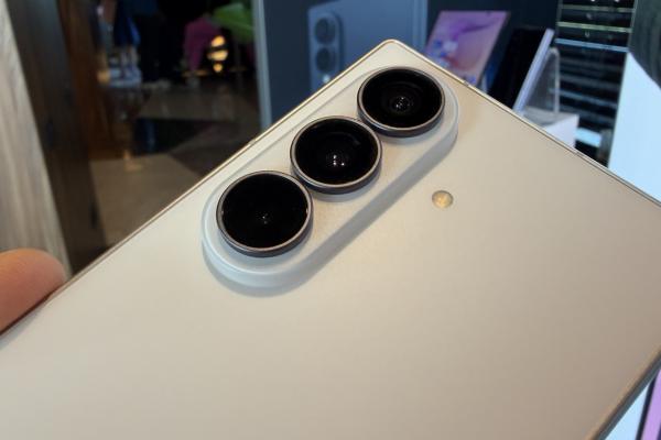 Samsung Galaxy Z Fold8 Ultra - Fotografii hands-on