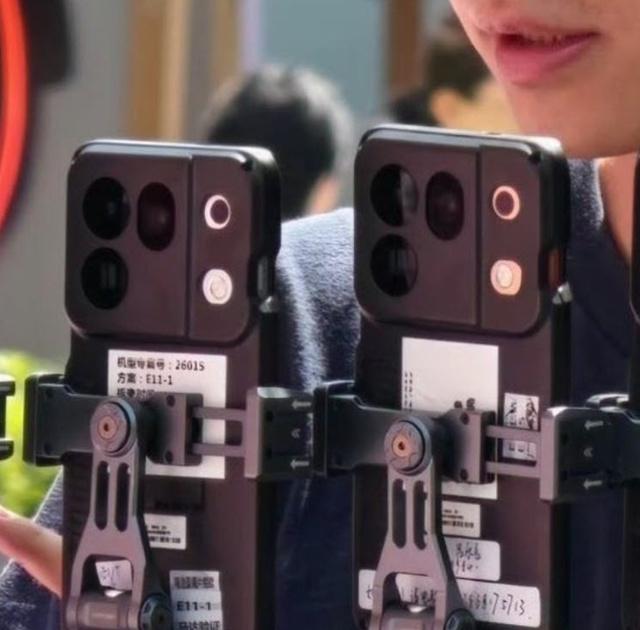 OPPO Find X10 comparat fotografic cu iPhone, dezvăluiri de design