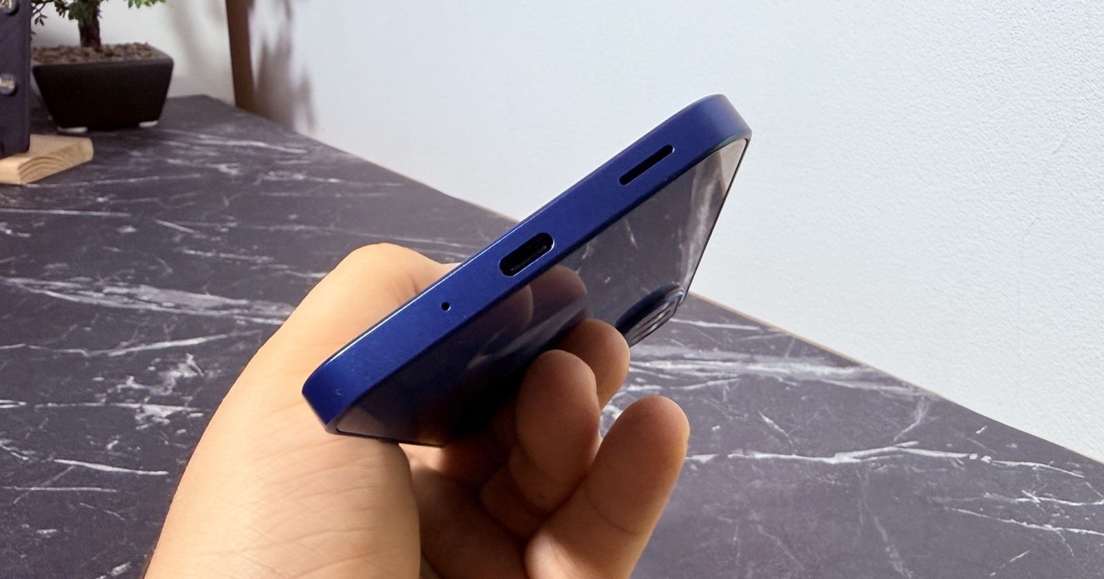 Samsung Galaxy A27 5G: Acustică mono satisfăcătoare, dar mare grijă la acoperirea difuzorului integrat
