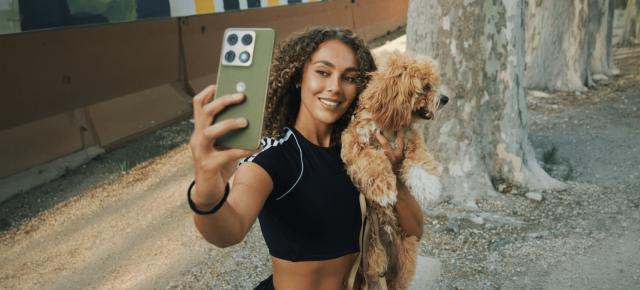 Motorola are o nouă echipă de ambasadoare, participante la Cupa Mondială de Fotbal Feminin FIFA 2027