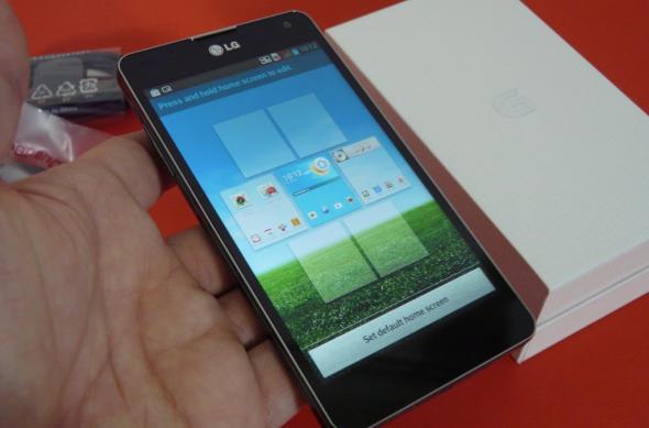 LG Optimus G unboxing: interfață interesantă, cutie cu textură de material textil (Video): p1310178jpg.jpg